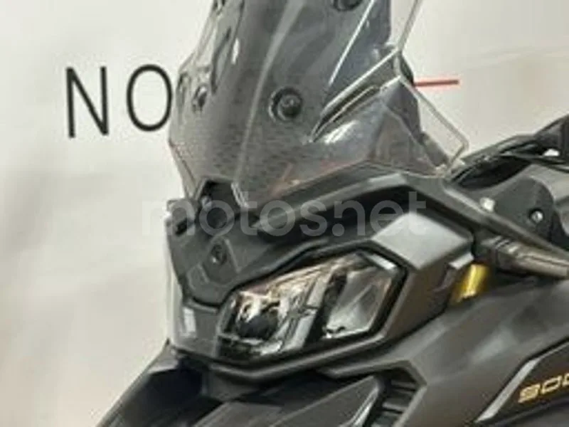 Voge 900DSX - Vista 12