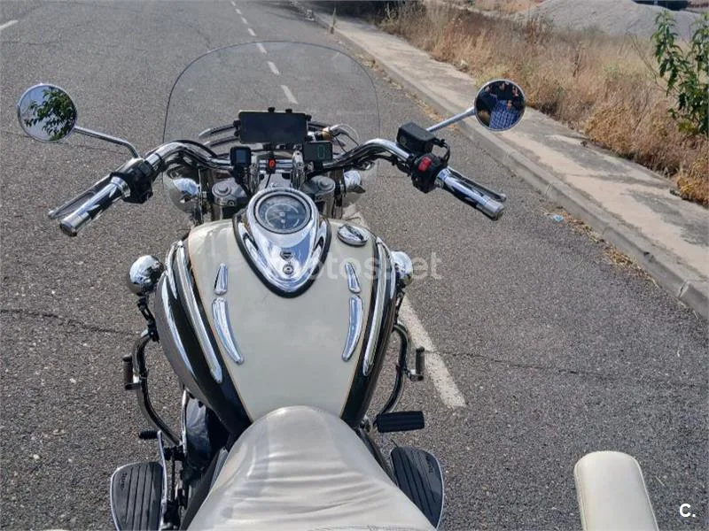 Triumph Rocket 3 Touring - Vista 7