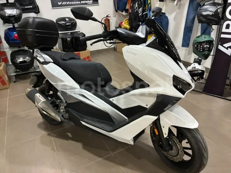 Keeway Vieste 300 2600 € 2024 Barcelona - 1