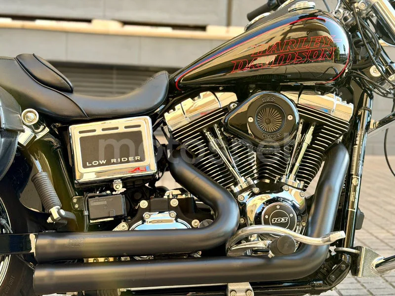 Harley-Davidson Dyna Low Rider - Vista 19