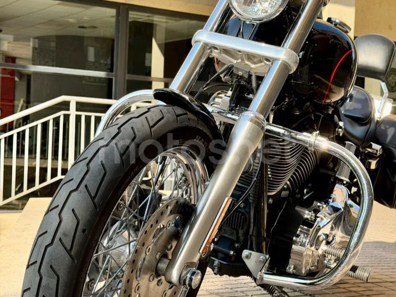 Harley-Davidson Dyna Low Rider - Vista 41