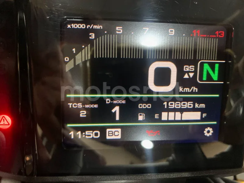 Yamaha MT-09 - Vista 15