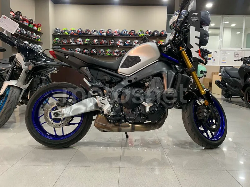 Yamaha MT-09 - Vista 3