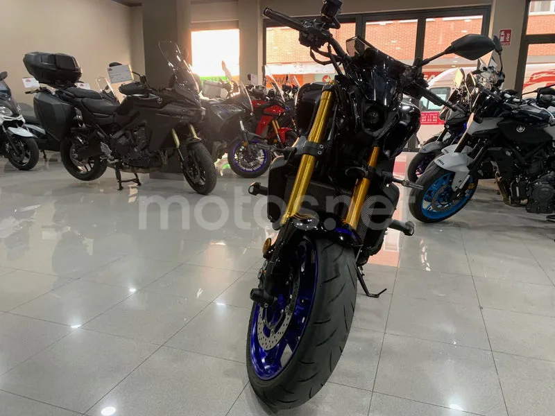 Yamaha MT-09 - Vista 7