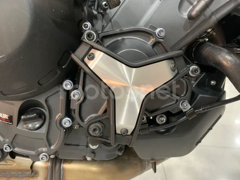 Yamaha MT-09 - Vista 9