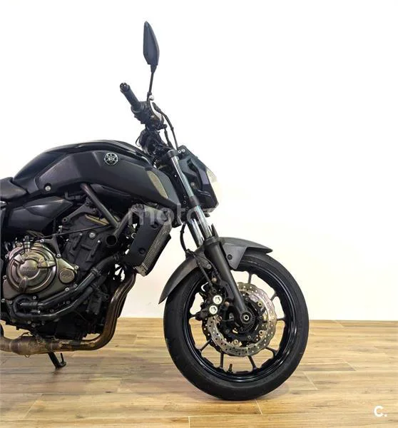 Yamaha MT-07 - Vista 4
