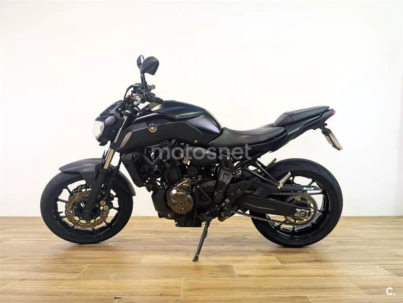 Yamaha MT-07 - Vista 5