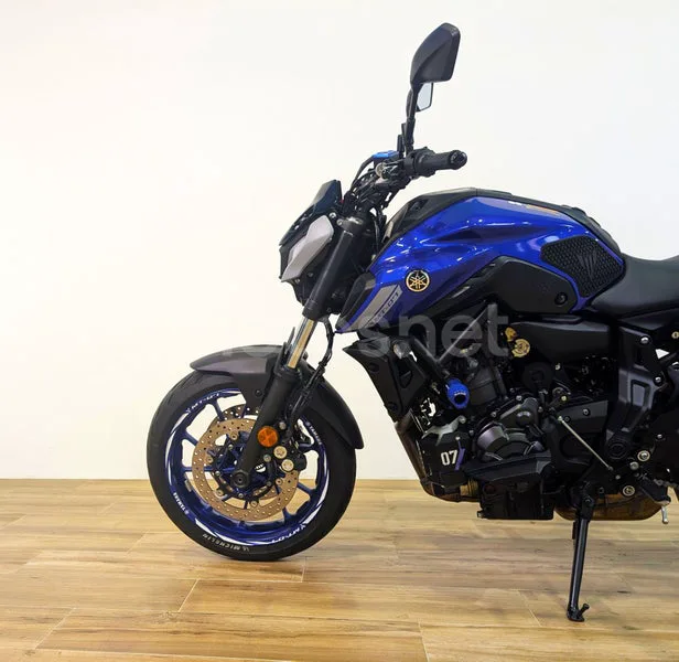 Yamaha MT-07 - Vista 8