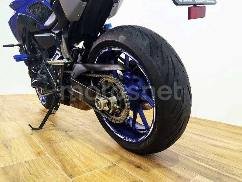 Yamaha MT-07 - Vista 10