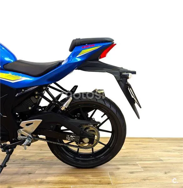 Suzuki GSX-S125 - Vista 9