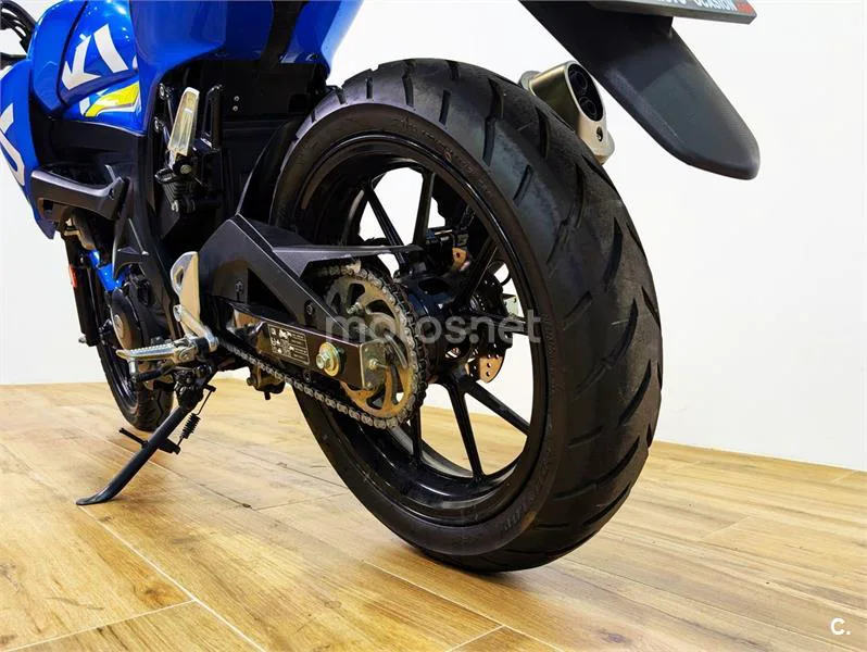 Suzuki GSX-S125 - Vista 10