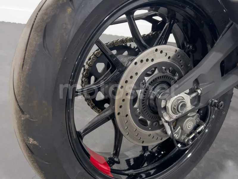 Ducati Monster - Vista 17