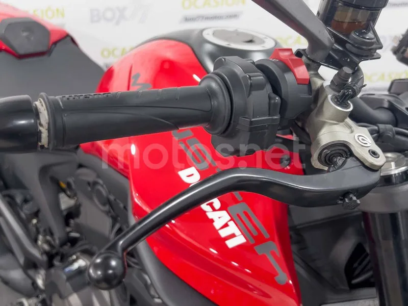 Ducati Monster - Vista 24