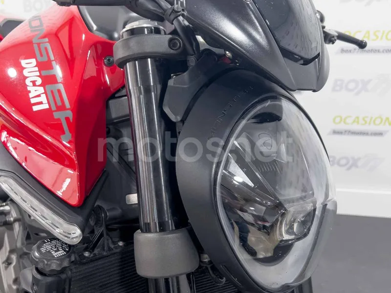 Ducati Monster - Vista 25