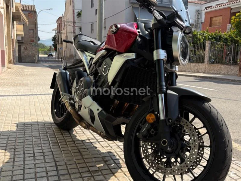 Honda CB1000R - Vista 11