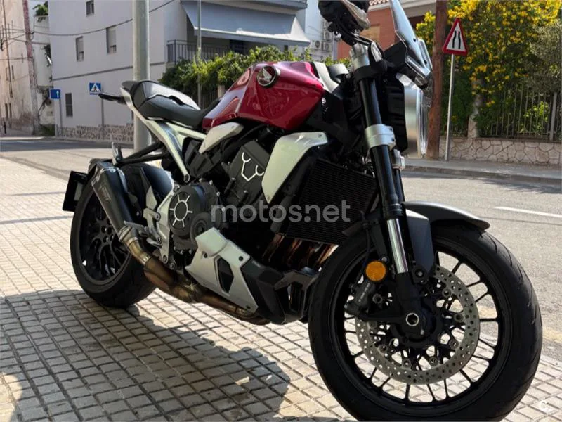 Honda CB1000R - Vista 9
