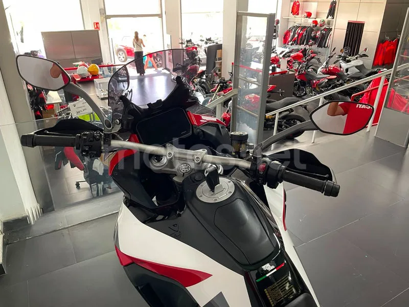 Ducati Multistrada V4 - Vista 3