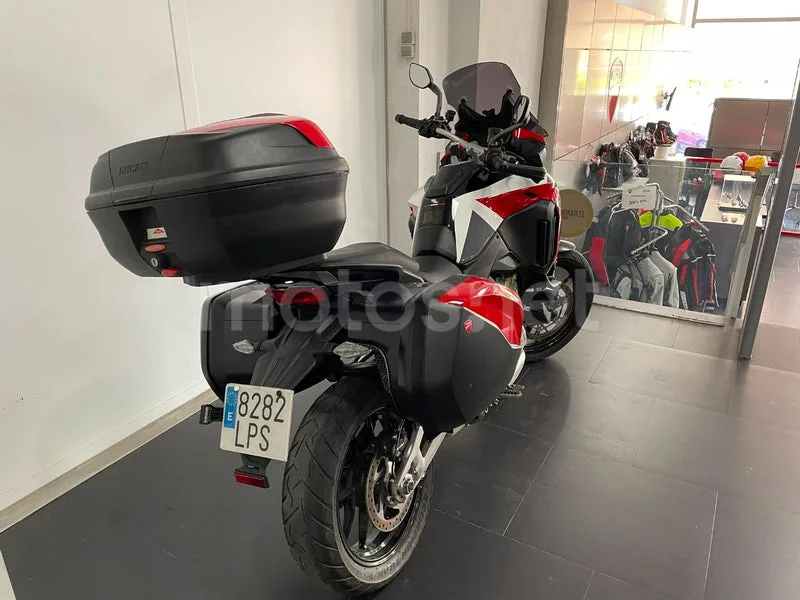 Ducati Multistrada V4 - Vista 4