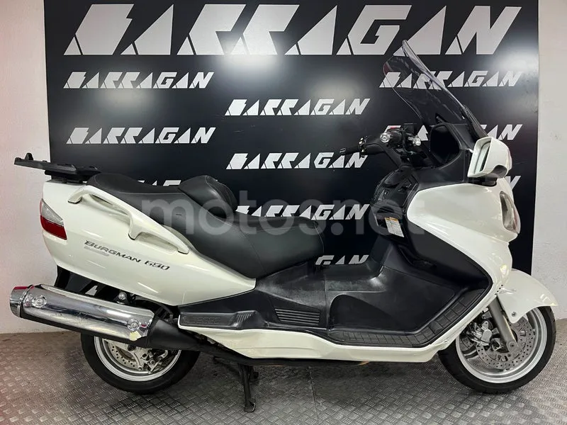 Suzuki Burgman 650 Executive - Vista 5