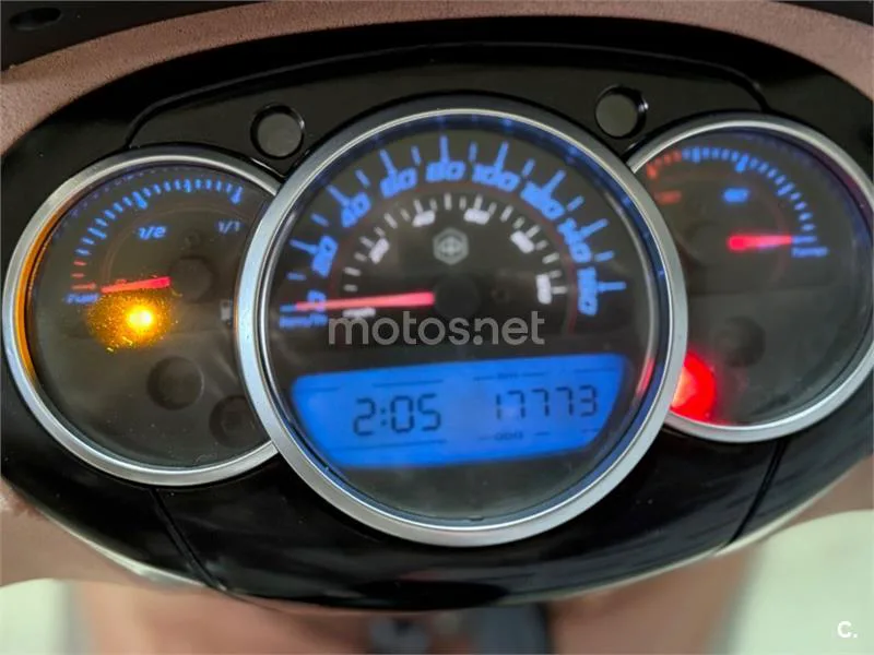 Piaggio Beverly Sport Touring 350 - Vista 3