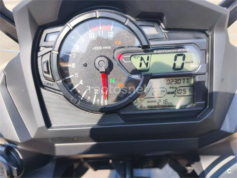 Suzuki V-Strom 650XT - Vista 9