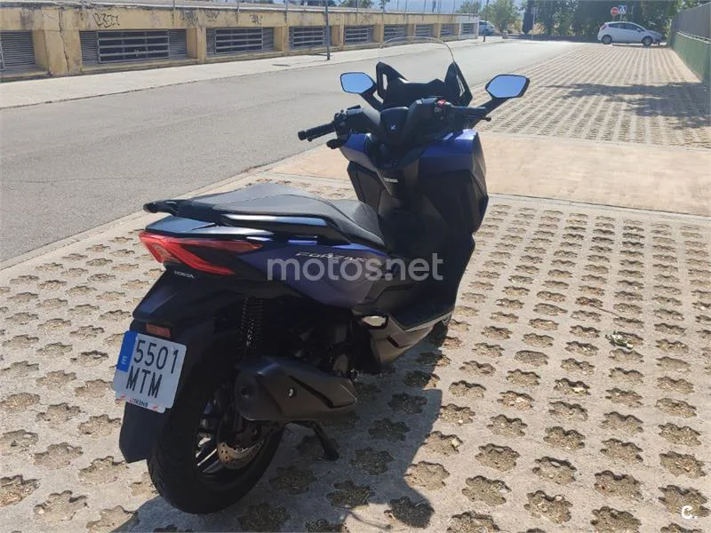 Honda Forza 350 - Vista 4
