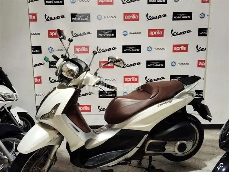 Piaggio Beverly 300 - Vista 3