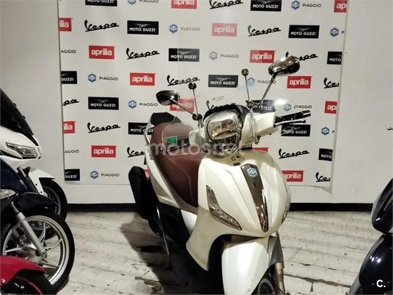 Piaggio Beverly 300 - Vista 5
