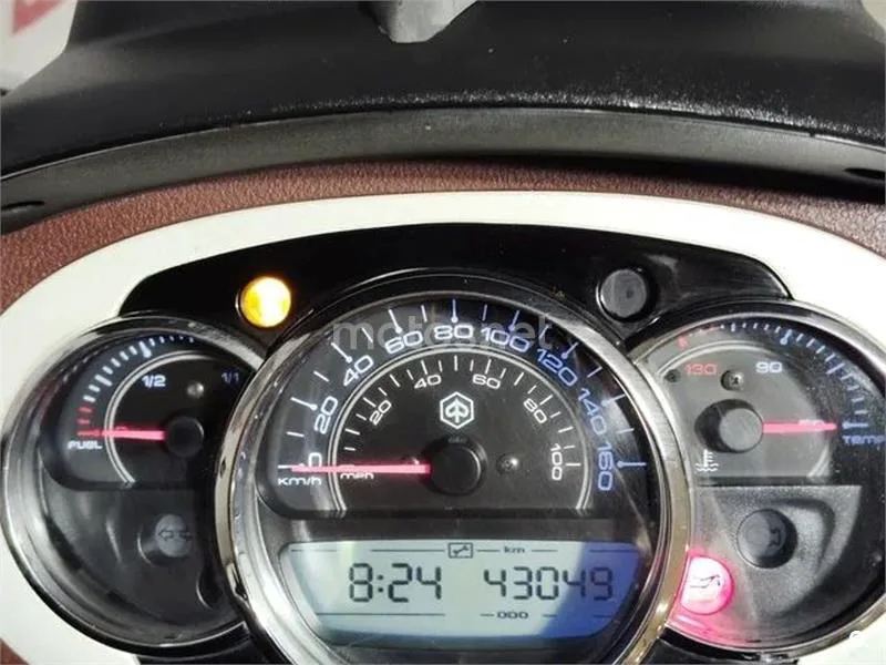 Piaggio Beverly 300 - Vista 6
