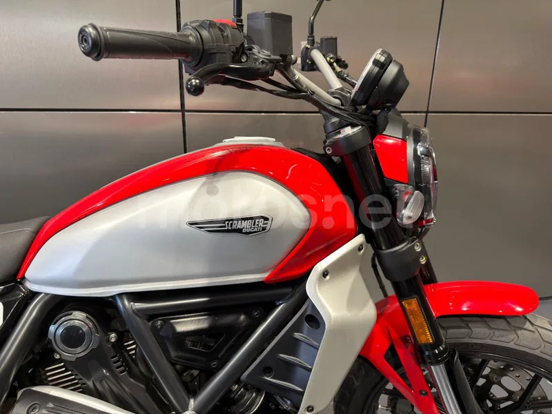 Ducati Scrambler - Vista 4