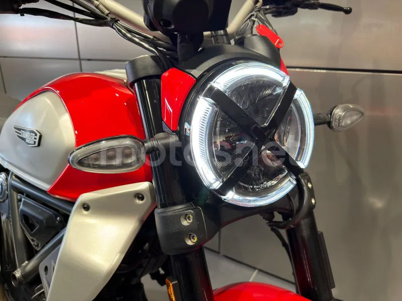 Ducati Scrambler - Vista 5