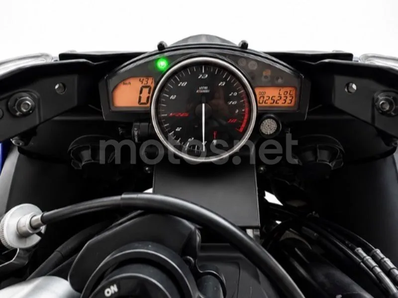 Yamaha YZF-R6 - Vista 7