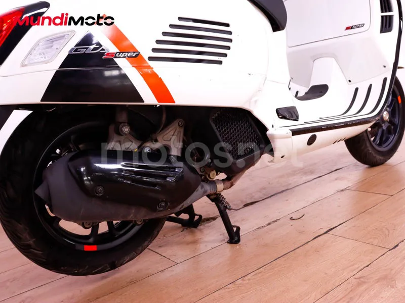 Vespa GTS 125 - Vista 4