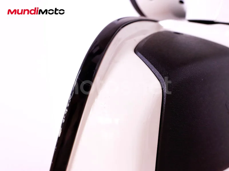 Vespa GTS 125 - Vista 38
