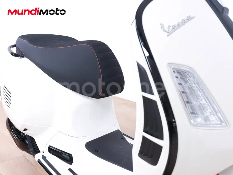 Vespa GTS 125 - Vista 57