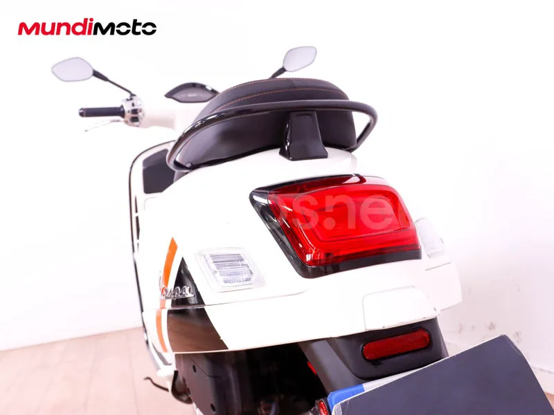 Vespa GTS 125 - Vista 9