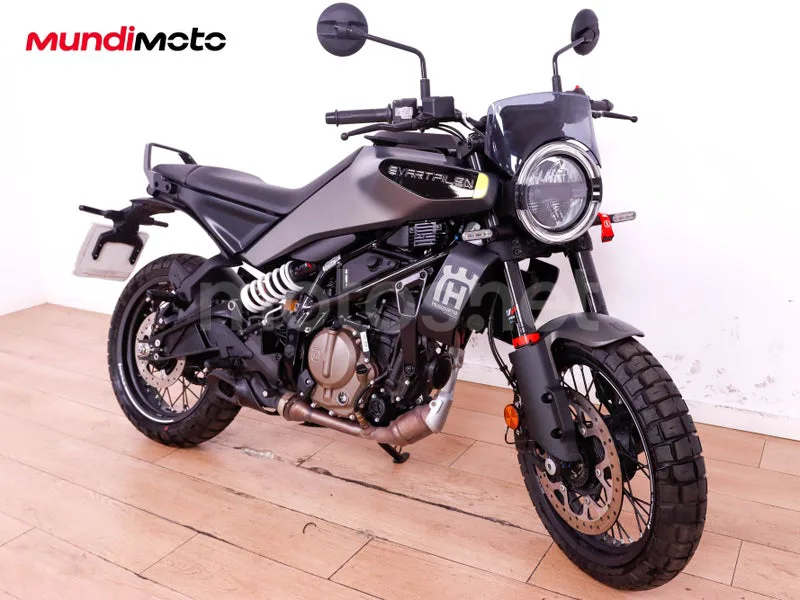 Husqvarna Svartpilen 401 3799 € 2025 Madrid - 2