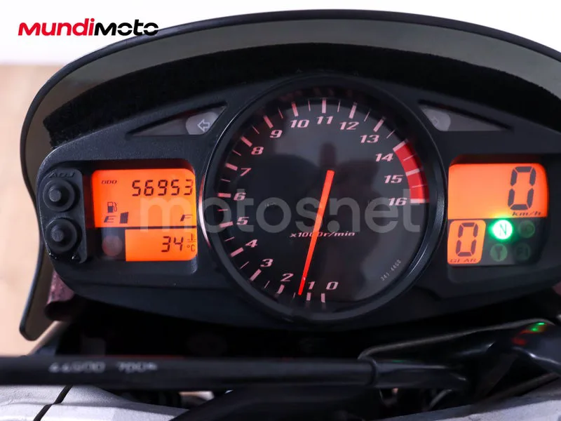 Suzuki GSR600 - Vista 12