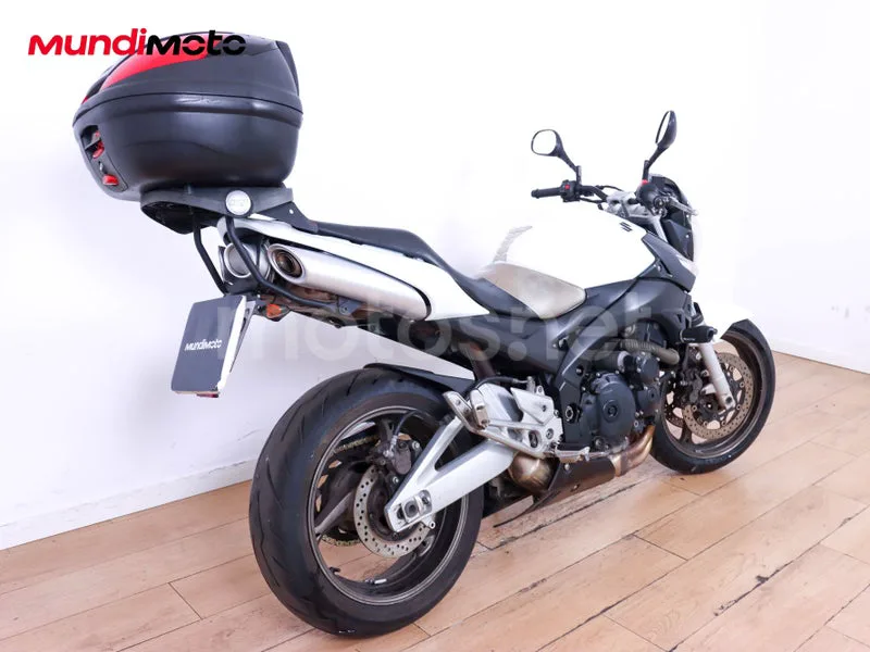 Suzuki GSR600 - Vista 3