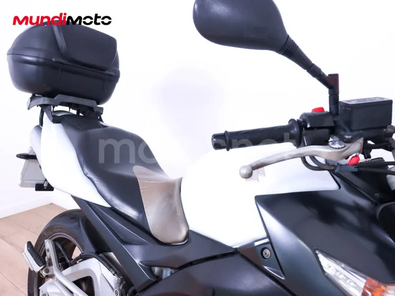 Suzuki GSR600 - Vista 46