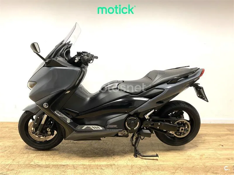 Yamaha TMAX 560 - Vista 7