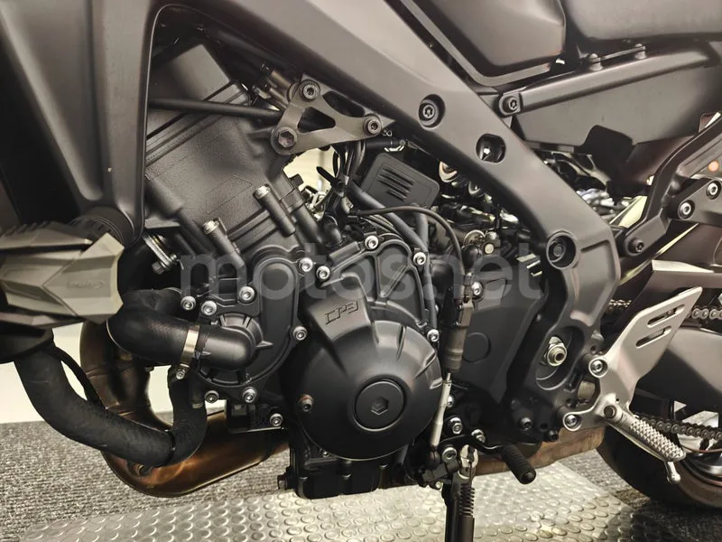 Yamaha MT-09 - Vista 12