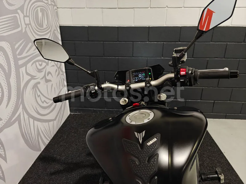 Yamaha MT-09 - Vista 7