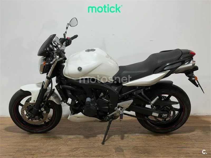 Yamaha FZ6 - Vista 7