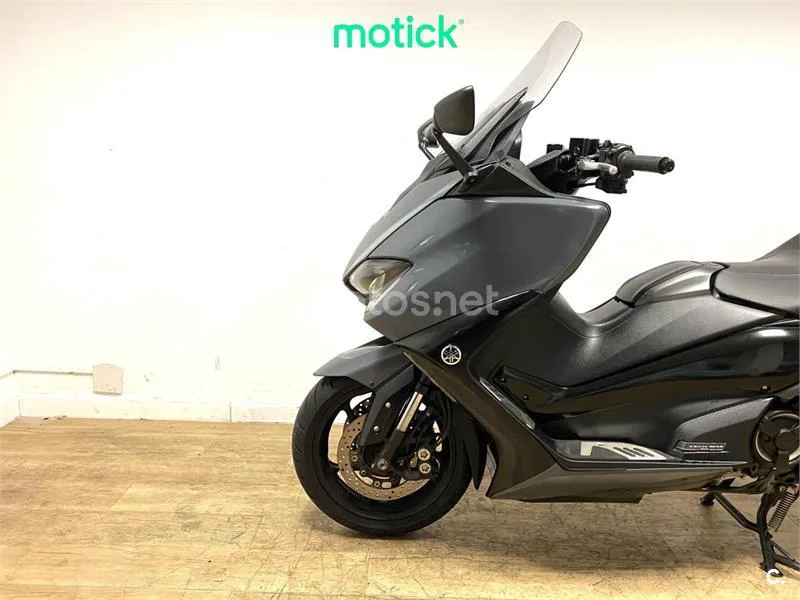 Yamaha TMAX 560 - Vista 8