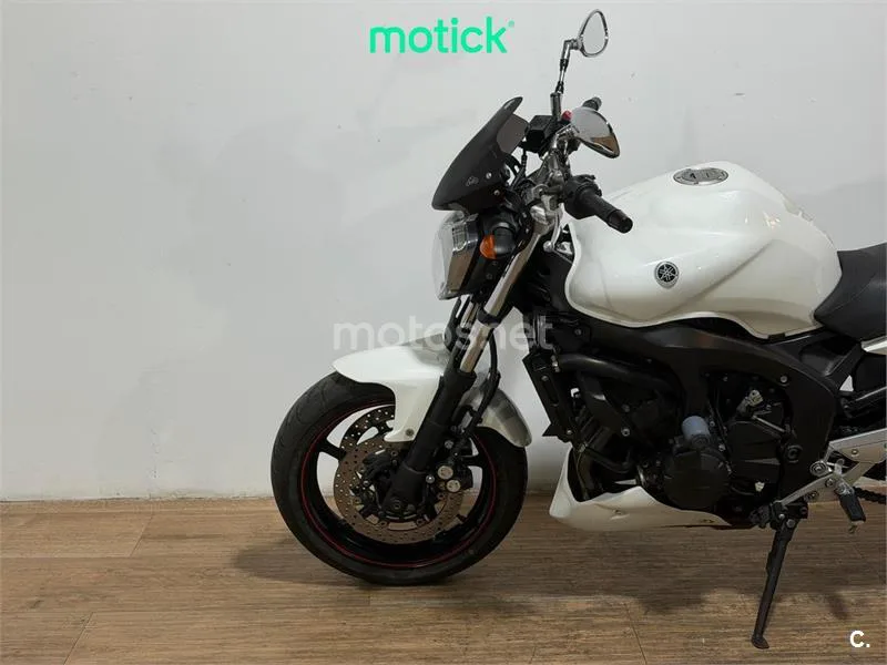 Yamaha FZ6 - Vista 8