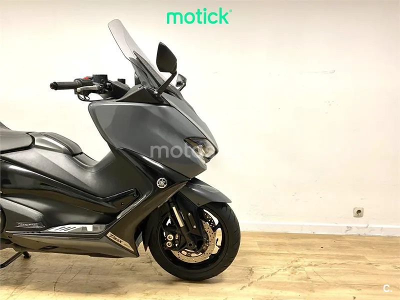 Yamaha TMAX 560 - Vista 4