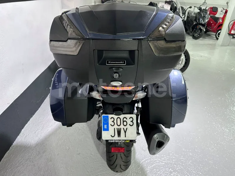 Kawasaki 1400GTR - Vista 20