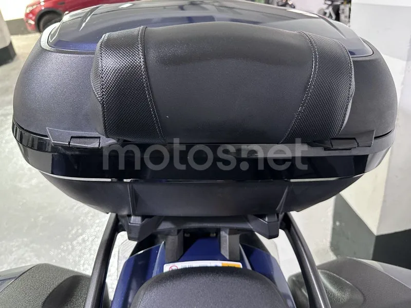 Kawasaki 1400GTR - Vista 37