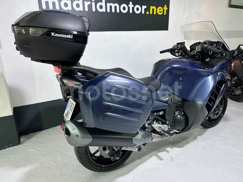 Kawasaki 1400GTR - Vista 5